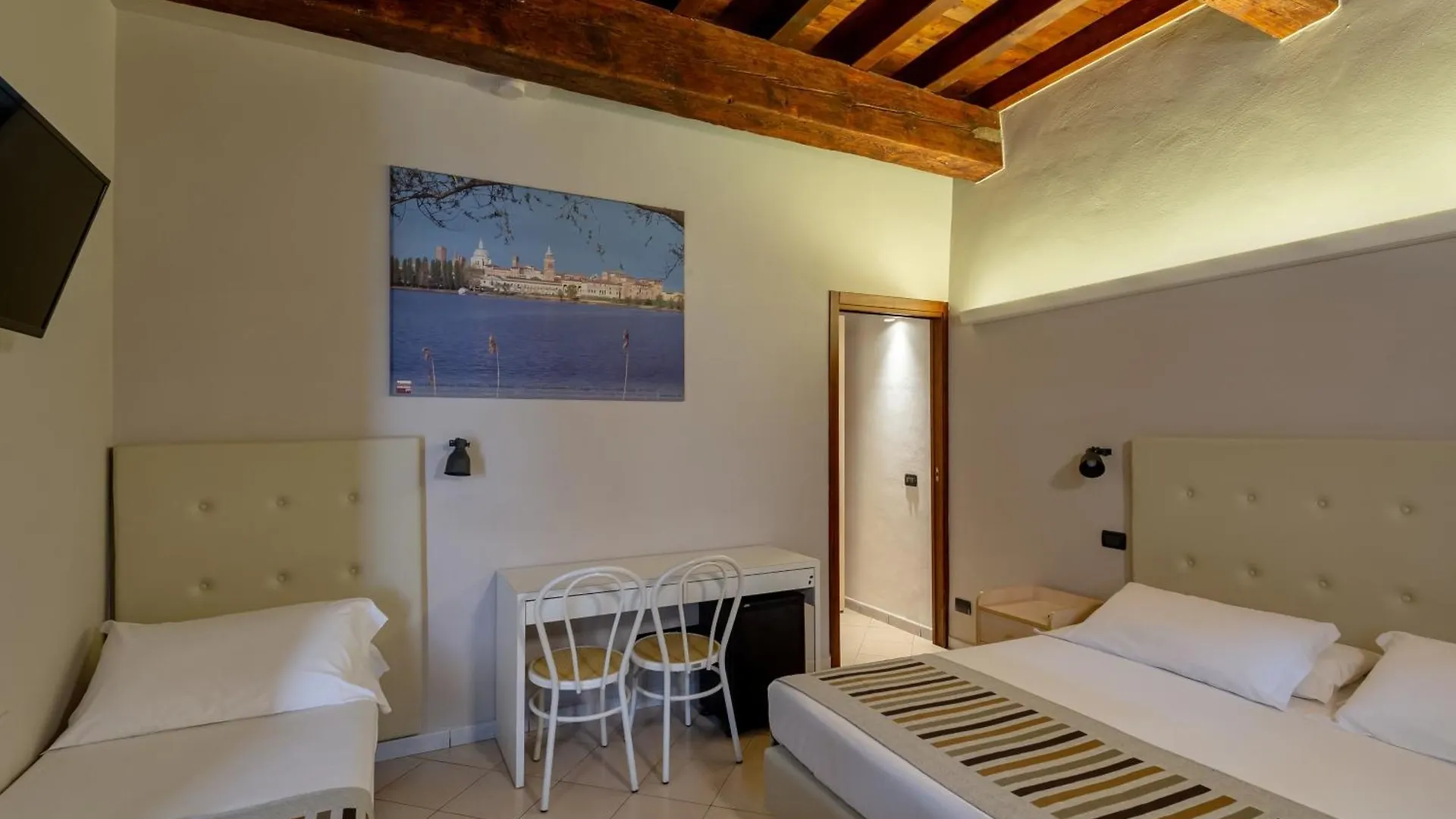 Abbazia Bed & Breakfast Mantova 3*,  Italy