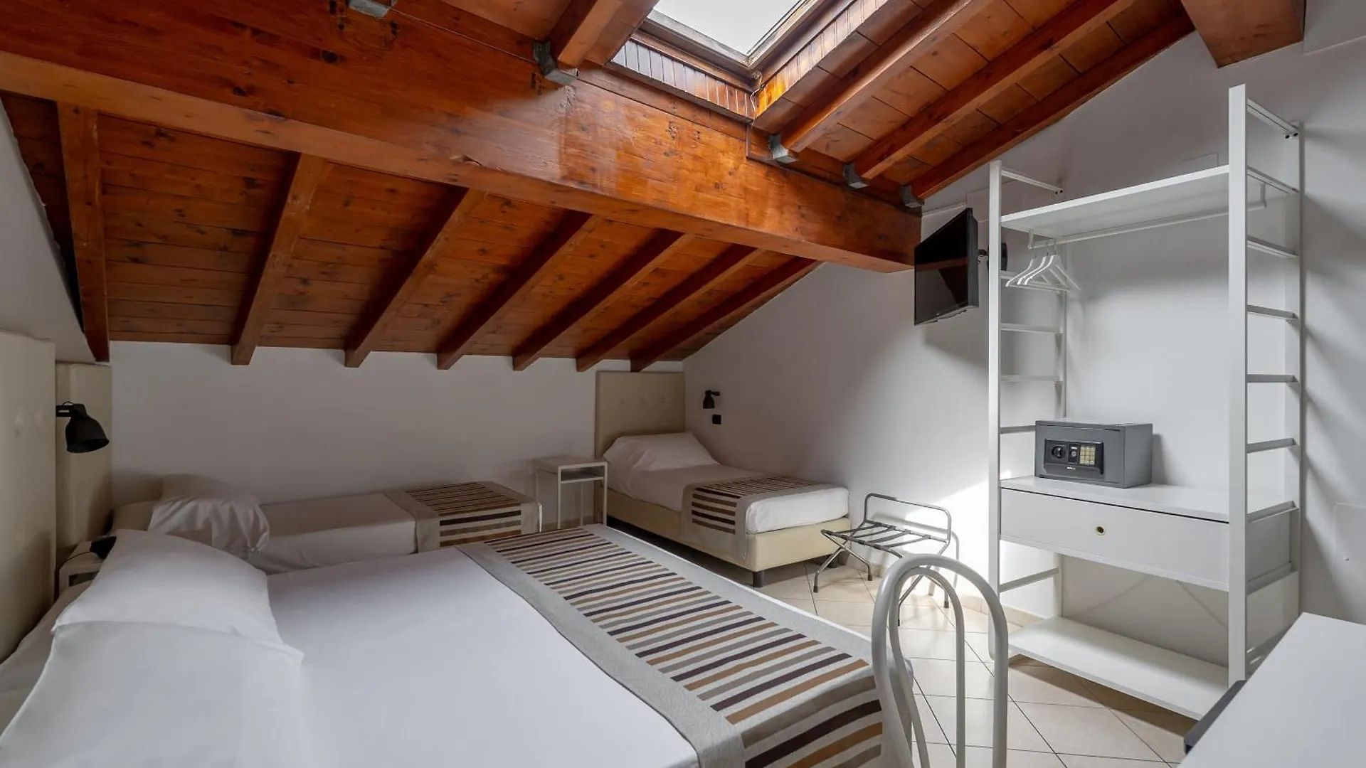 Abbazia Bed & Breakfast Mantova 3*,  Italy